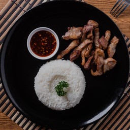 ข้าวหมูย่างจิ้มแจ่ว