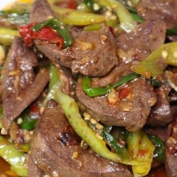 ผัดพริกหยวกตับหมู ราดข้าว
