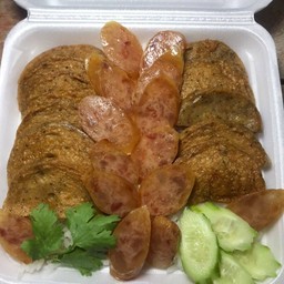 หมูยอ + กุนเชียงทอดราดข้าว