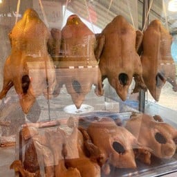 เป็ดพะโล้ 1 ตัว (สับได้ 2 กล่องใหญ่)