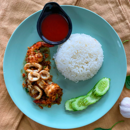 ข้าวกระเทียมพริกไทยทะเลรวม