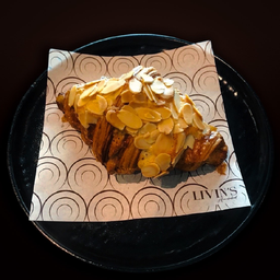 ALMOND CROISSANT