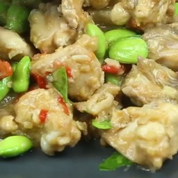 ไก่ผัดเผ็ดสตอเครื่องแกงเผ็ดภูเก็ตสูตรโบราณ