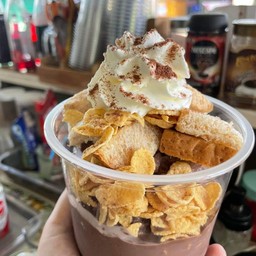 โกโก้ปังนิ่ม คอนเฟลก  วิปครีม