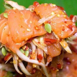 ตำแซลมอน