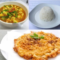 ข้าวไข่เจียว กับ แกงป่าเนื้อใส่หน่อไม้เปรี้ยว