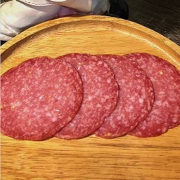 ดรายซาลามี 4 ชิ้น Dried Salami 4pcs.