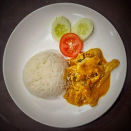 ข้าวราด พะแนงเนื้อ