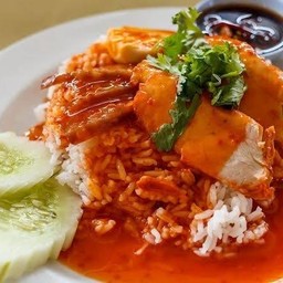 ข้าวหมูกรอบ