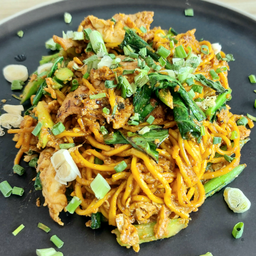หมี่ฮกเกี้ยนผัดหมู+ซุปสาหร่าย