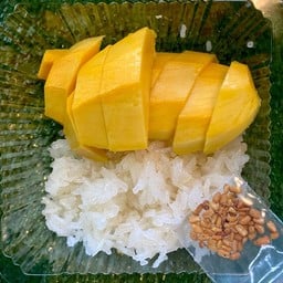 ข้าวเหนียวมะม่วงคุณผึ้ง นวมินทร์ 70 แยก 11