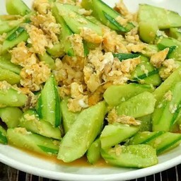 แตงผัดไข่ เป็นกับ