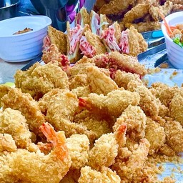 M&Gไก่ทอด&สลัดข้างโรงเรียนสงวนหญิง ร้านเปิดขาย เดือน พฤษภา -กันยายนและพฤศจิกายน-กุมภาพันธ์