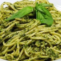 สปาเก็ตตี้เพสโต้