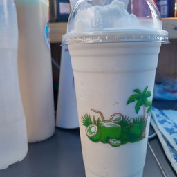 น้ำมะพร้าวปั่นนมสด