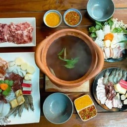 หมูจุ่ม "เจ๊าลำค่ำม่วน" 1