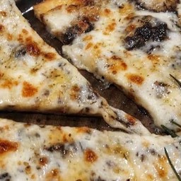 Pizza Tartufo Cream+Mushroom