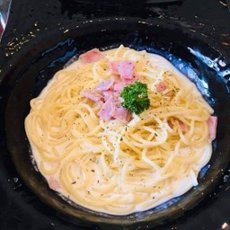 สปาเก็ตตี้คาโบนาร่าแฮม