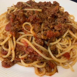 สปาเก็ตตี้ซอสเนื้อ