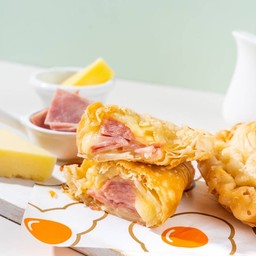 กะหรี่ปั๊บ ไส้แฮมชีส (1 ชิ้น)