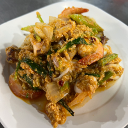 ผัดผงกะหรี่ ทะเล หรือ รวมมิตร