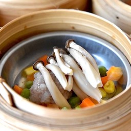 เห็ดชิเมจิแต้มหมู