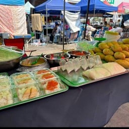ข้าวเหนียวมะม่วง(ตลาดศรีเมืองพลาซ่า)