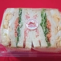 แซนวิช เกาหลี  ไข่ต้ม+ปูอัด