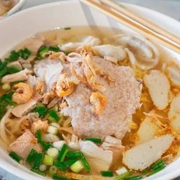 ร้านตาเตี้ยยายเตี้ย