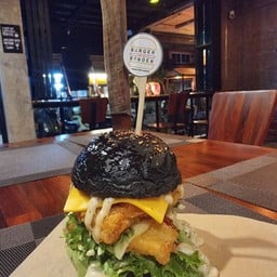 Burger x Burger CNX ซีเอ็นเอ๊กซ์