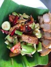 ตำแตงหมูกรอบ