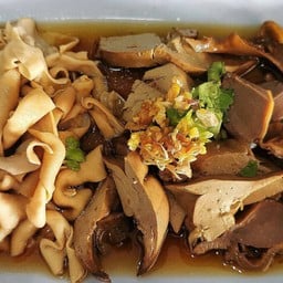 ก๋วยเตี๋ยวเป็ดพะโล้คุณโบ๊ท