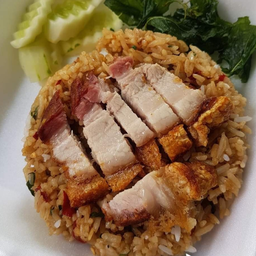 ข้าวผัดกะเพราหมูกรอบ(คลุก)