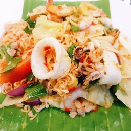 ยำมาม่ารวมมิตร