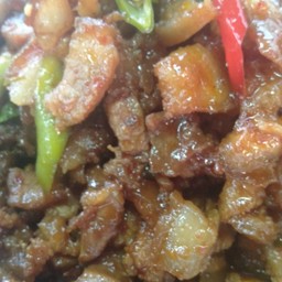 ข้าวแกงป้าเฮียะ (ริมเขื่อน) ตลาดโพธาราม ฝั่งหอประชุม