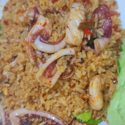 ข้าวผัดต้มยำรวมมิตร - ทะเล