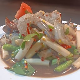 ตำไหลบัวกุ้งสด