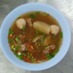 วุ้นเส้นน้ำตกเนื้อเปื่อยลูกชิ้น