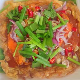 ยำไข่เจียวกรอบ