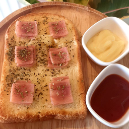 ปังแฮมชีส Cheesy ham butter toast