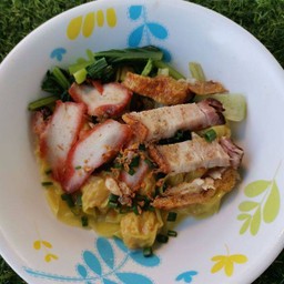 เกี๊ยวน้ำ หมูแดง-หมูกรอบ