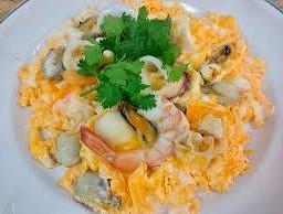 ข้าวไข่ข้นซีฟู้ด