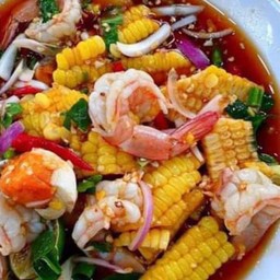 ยำกุ้งสะดุ้ง+ไข่เค็ม+ข้าวโพด