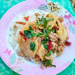 Spicy Stir-Fried Pickled Bamboo Shoots (With Rice)