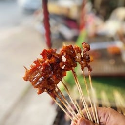 หมูปิ้ง Or หมูย่าง