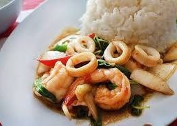 ข้าวกะเพราทะเล(พิเศษ)