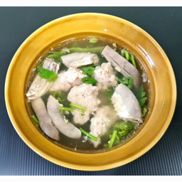 เกาเหลาเลือดหมู พิเศษ (เครื่องใน)