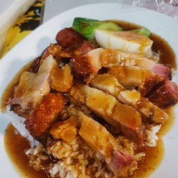 ข้าวหมูกรอบ