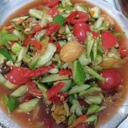 ตำแตงกวา