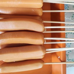 ไส้กรอกหนังกรอบกรุบกริบ ไม่ไก่กา กรอบนอกนุ่มใน